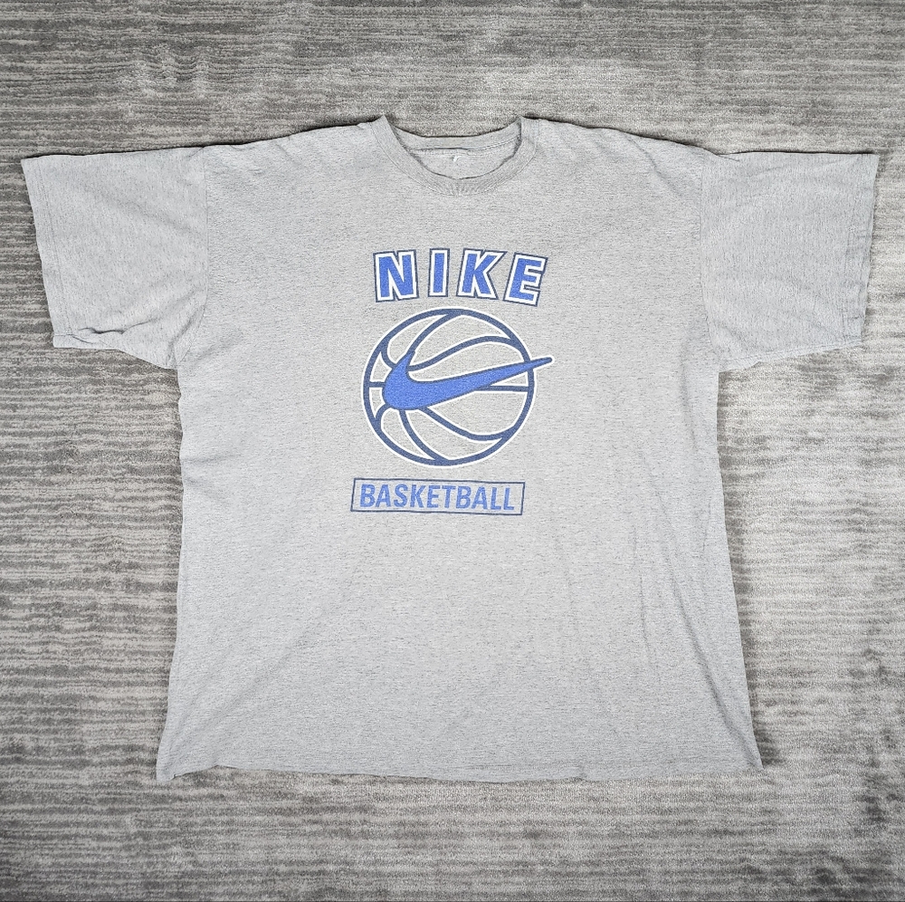 Vintage 90s Nike Basketball T-shirt